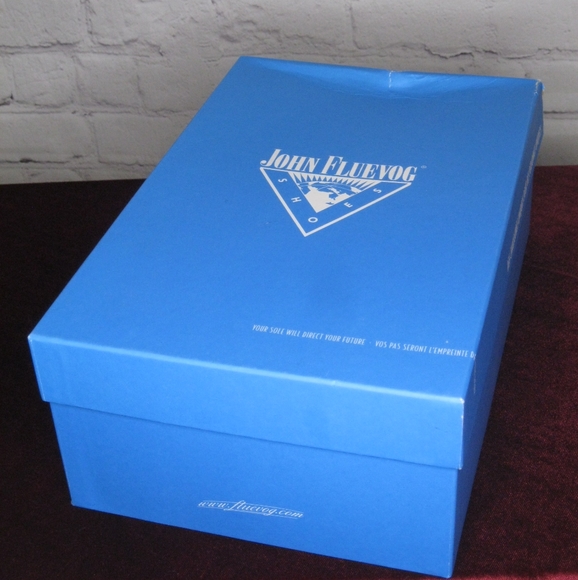 SOLD* Discontinued John Fluevog Blue Floral Ceres Heels, 7.5 with original box - Picture 2 of 16